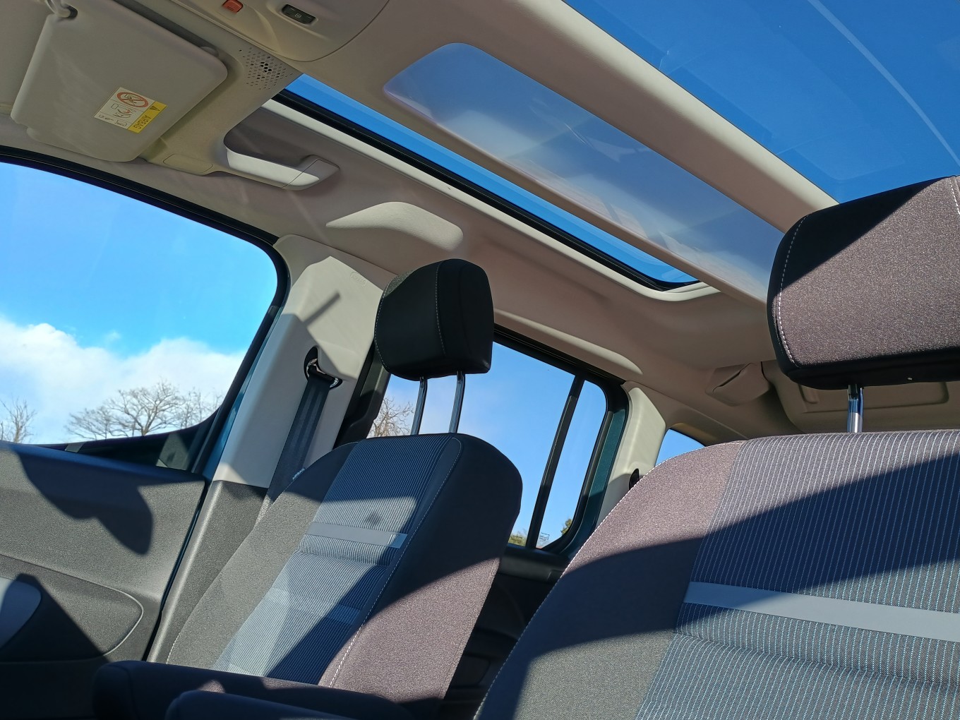 Fiat Doblò 2025 interno