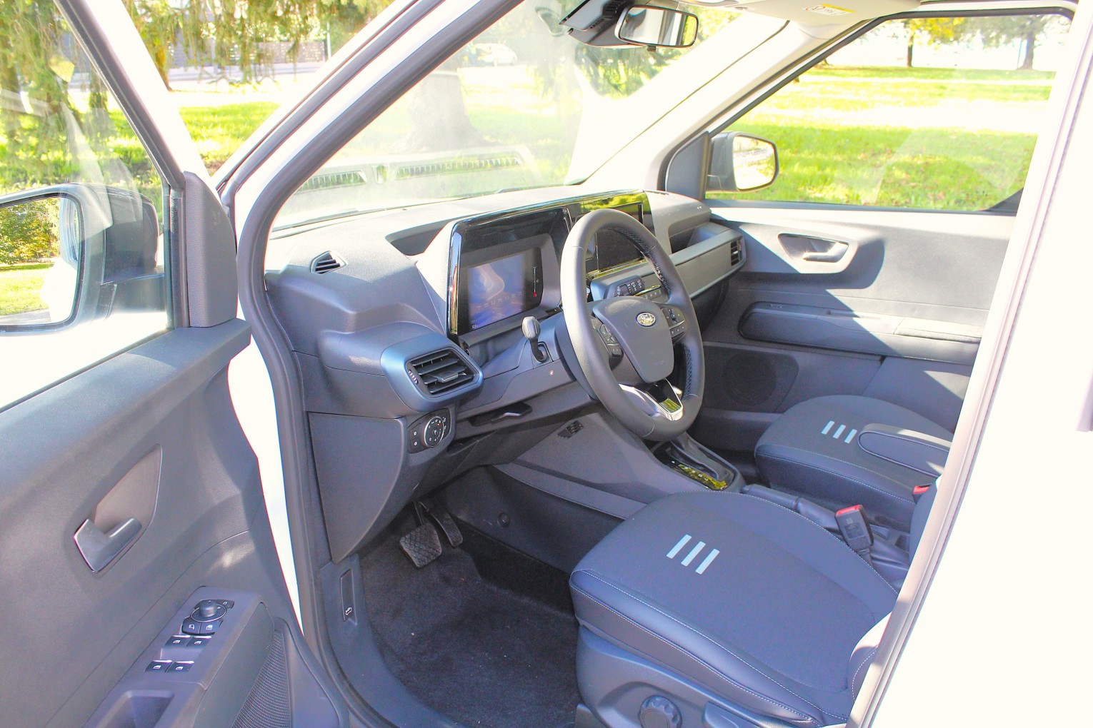 Ford Tourneo Courier Active interno