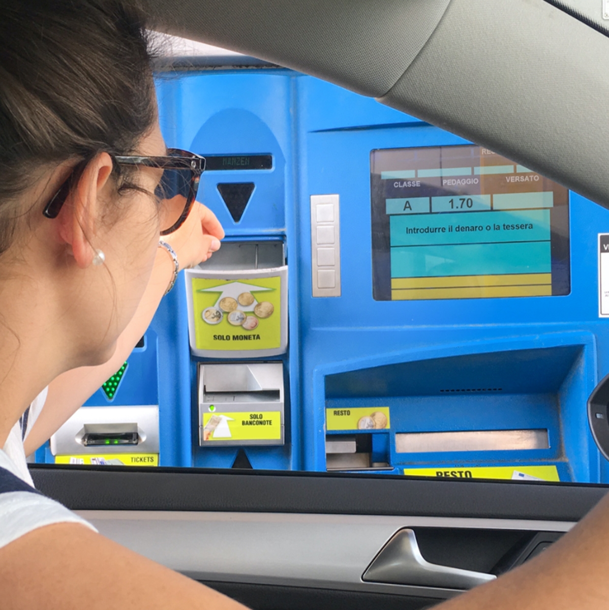 Highway toll payment machine in Italy
